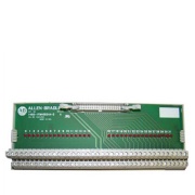 Digital IFM, 40points IFM w. 24VAC/DC LEDs and extra terminals for inputs, Rockwell Automation