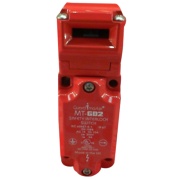Tongue Interlock Switch Guardmaster MT-GD2, 3NC safety| 1NO aux. 10A 240V, painted zinc alloy ˄ss, ½-in. NPT, IP67, Allen-Bradley, red/yellow